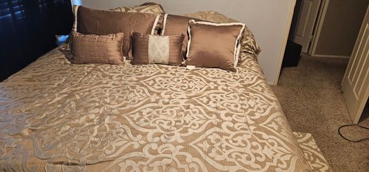Brand New Cal King bedspread 9 piece