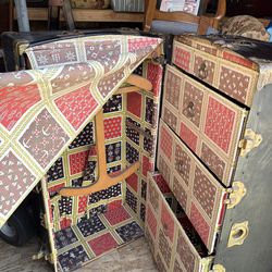 Antique steamer trunk with drawers