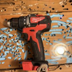 Milwaukee M18 Brushless Drill 