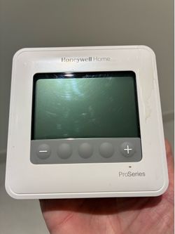 Honeywell Home ProSeries TH4110U2005 Programmable Thermostat, Digital White