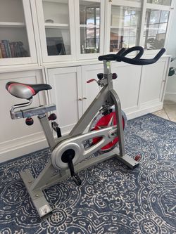 Sunny Health Indoor Stationary Cycling Bike