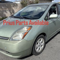 PRIUS PARTS AVAILABLE!! GREEN PARTS AVAILABLE! 