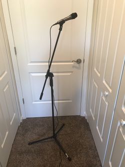 Audio sound mike with stand for immediate sale