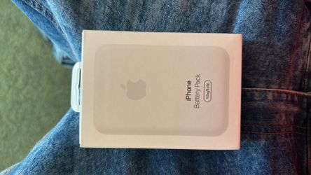 iPhone MagSafe Battery Pack
