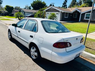 2000 Toyota Corolla
