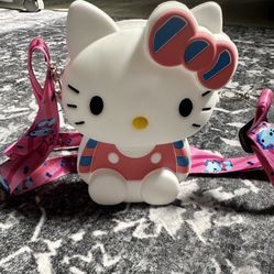 NEW// WHITE //HELLO KITTY - Youth /Crossbody Bag/girls Mini coin Purse shoulder bag