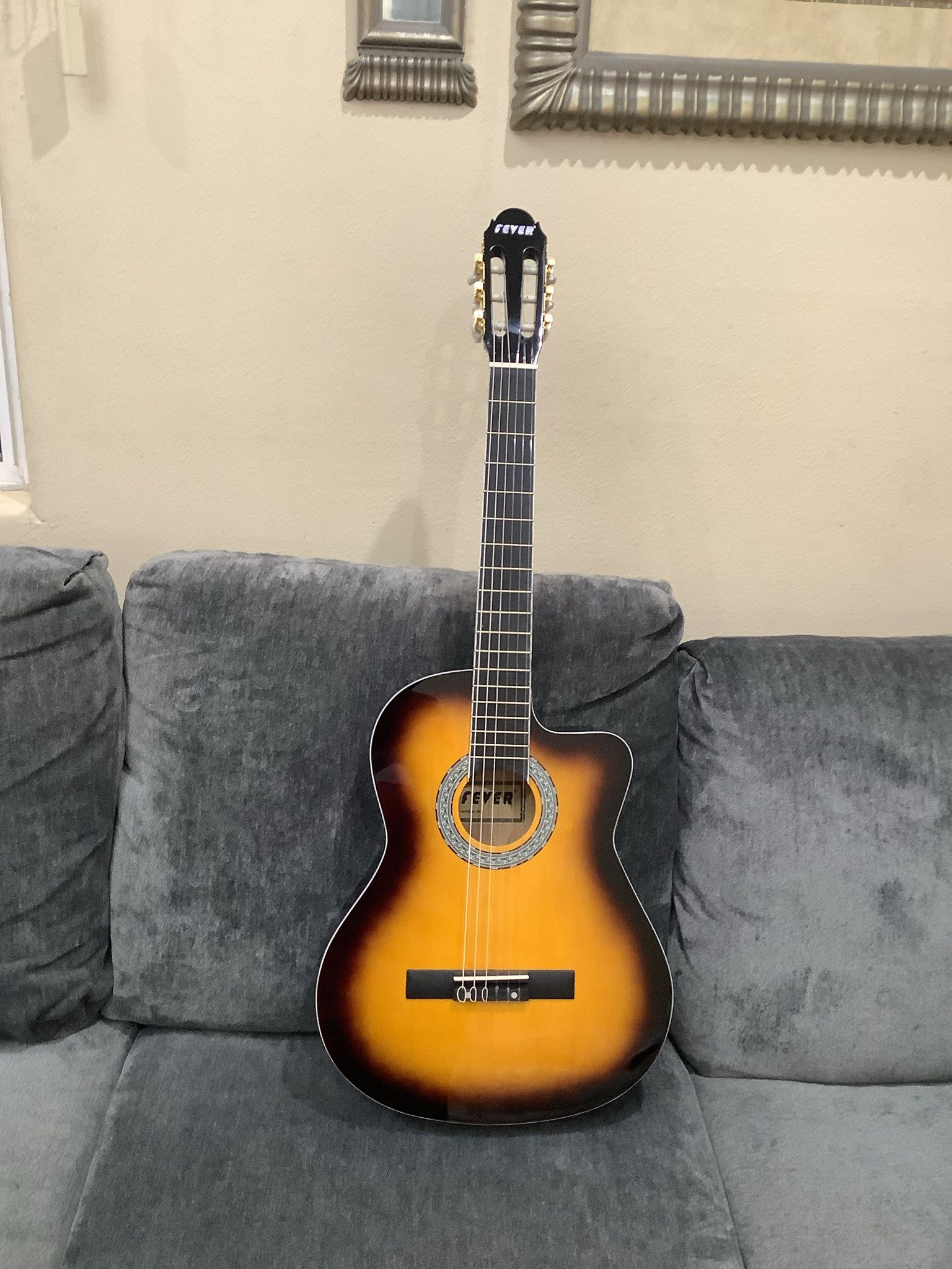 Fever Classic Acoustic Guitar 