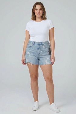 New, BLANKNYC The Reese Light Wash Rhinestone Denim Shorts.Size31. Original Price: $119.