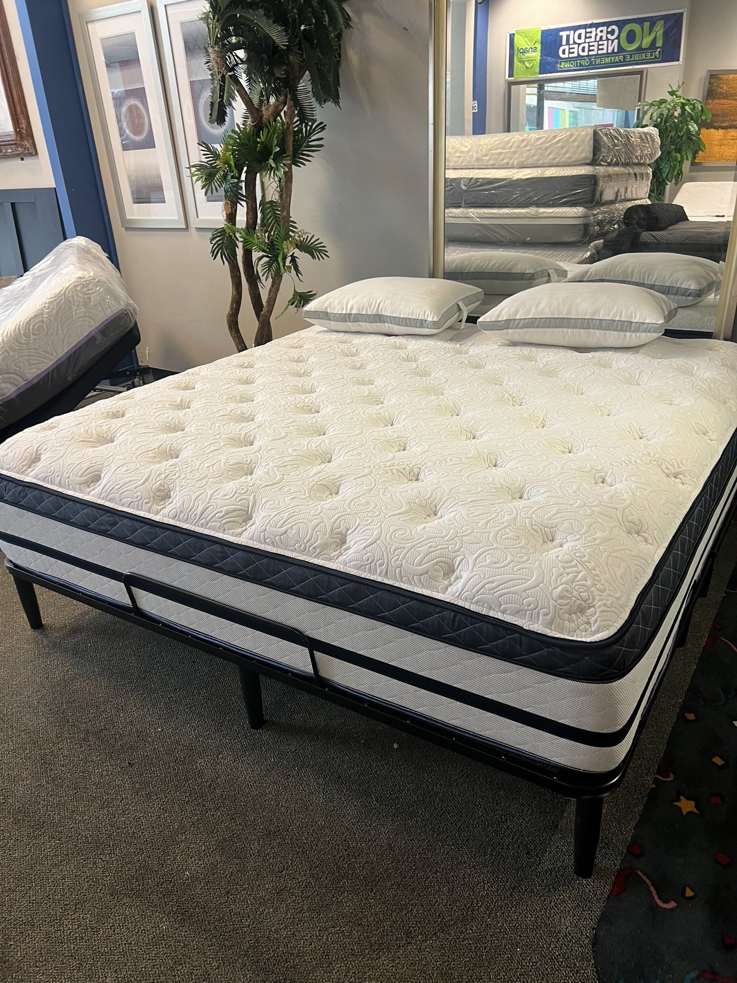 🔥luxury Plush King Size Pillow Top $349🔥