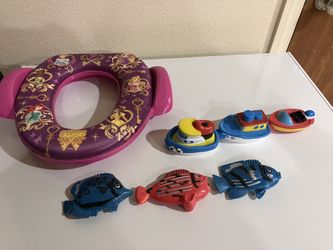Training Seat And Bath Toys 