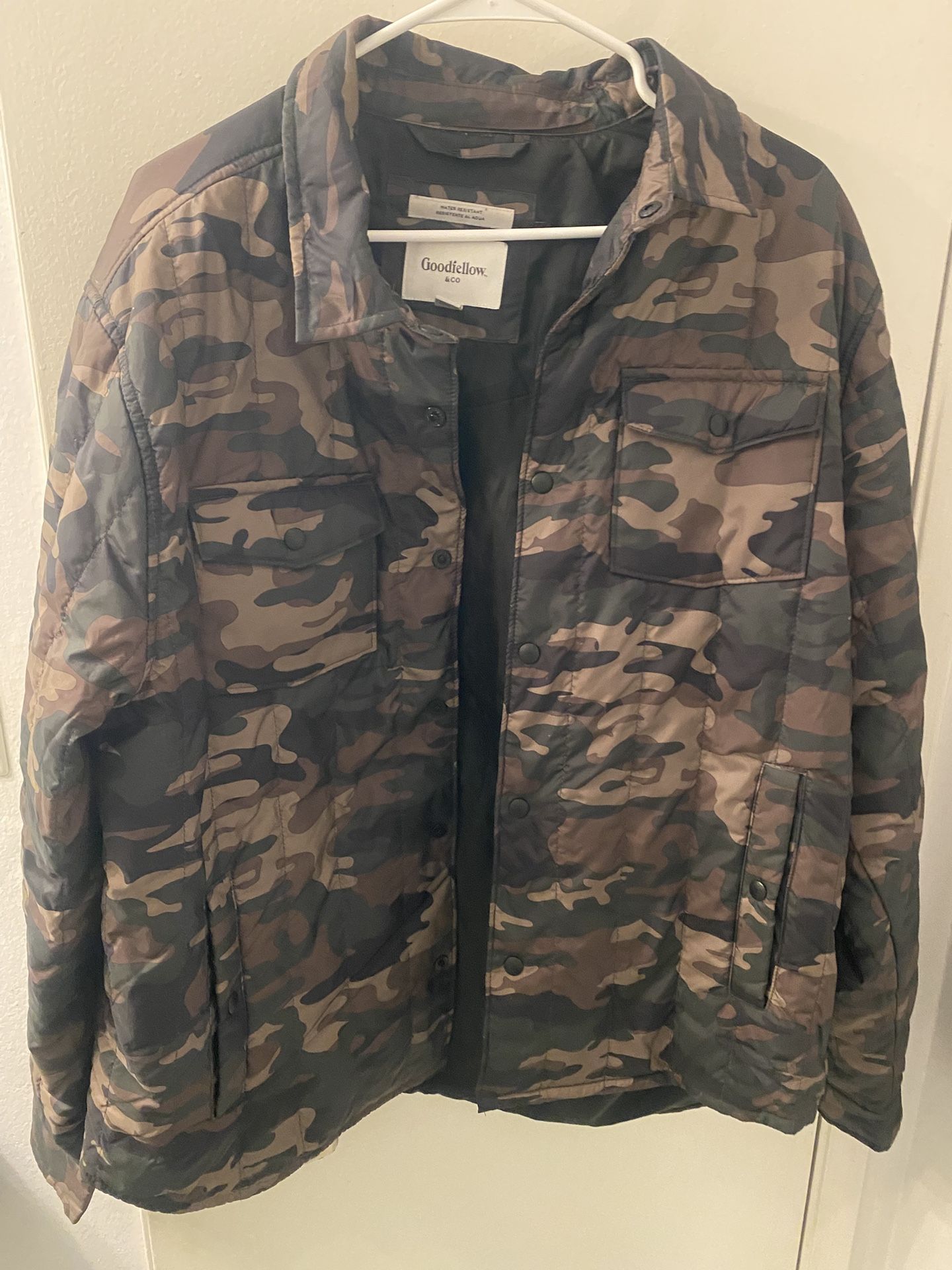 Goodfellow and Co. Men’s Camo Windbreak