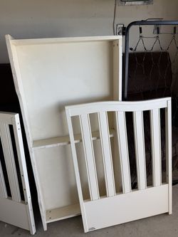 Used Crib white 50$