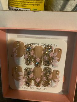 Press on nails