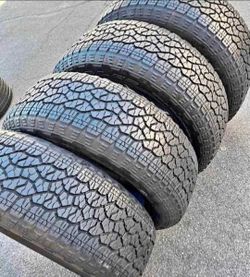 275 65 20 Goodyear tires Con 80% de Vida Las 4