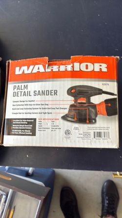 Palm Sander with extra pads