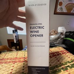 🥂 Mark & Graham Electric Wine Opener – Brand New in Box