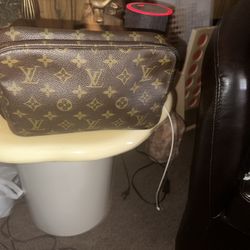 Authentic Louis Vuitton  Travel Bag. 