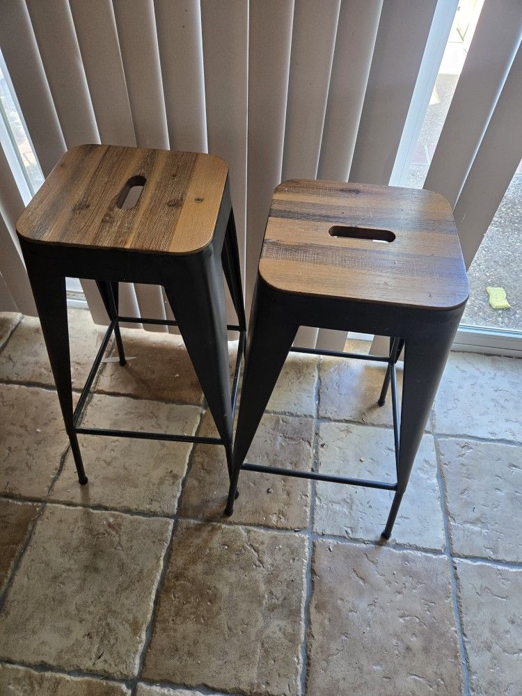 Ashley 30" Metal Bar Stools