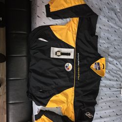 STEELERS COAT AND WATCH