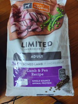 Simply Nourish® Limited Ingredient Diet Adult Dry Dog Food - Lamb & Pea