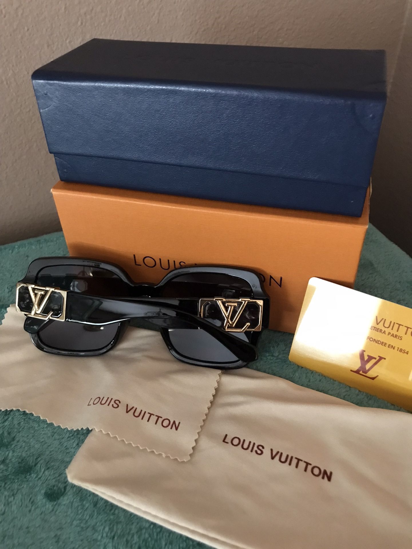Sunglasses for woman