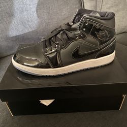 Air Jordan 1 Mid SE Men’s Size 9