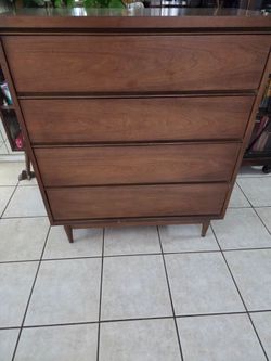 Mid-Century Modern Walnut 4-Drawer Dresser