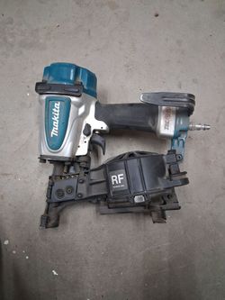 Makita AN454 roofing nailer