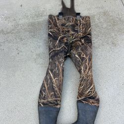  Camouflage Neoprene Waders Size 8