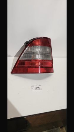 1(contact info removed) MERCEDES Ml320 RearTail Light  Left Side