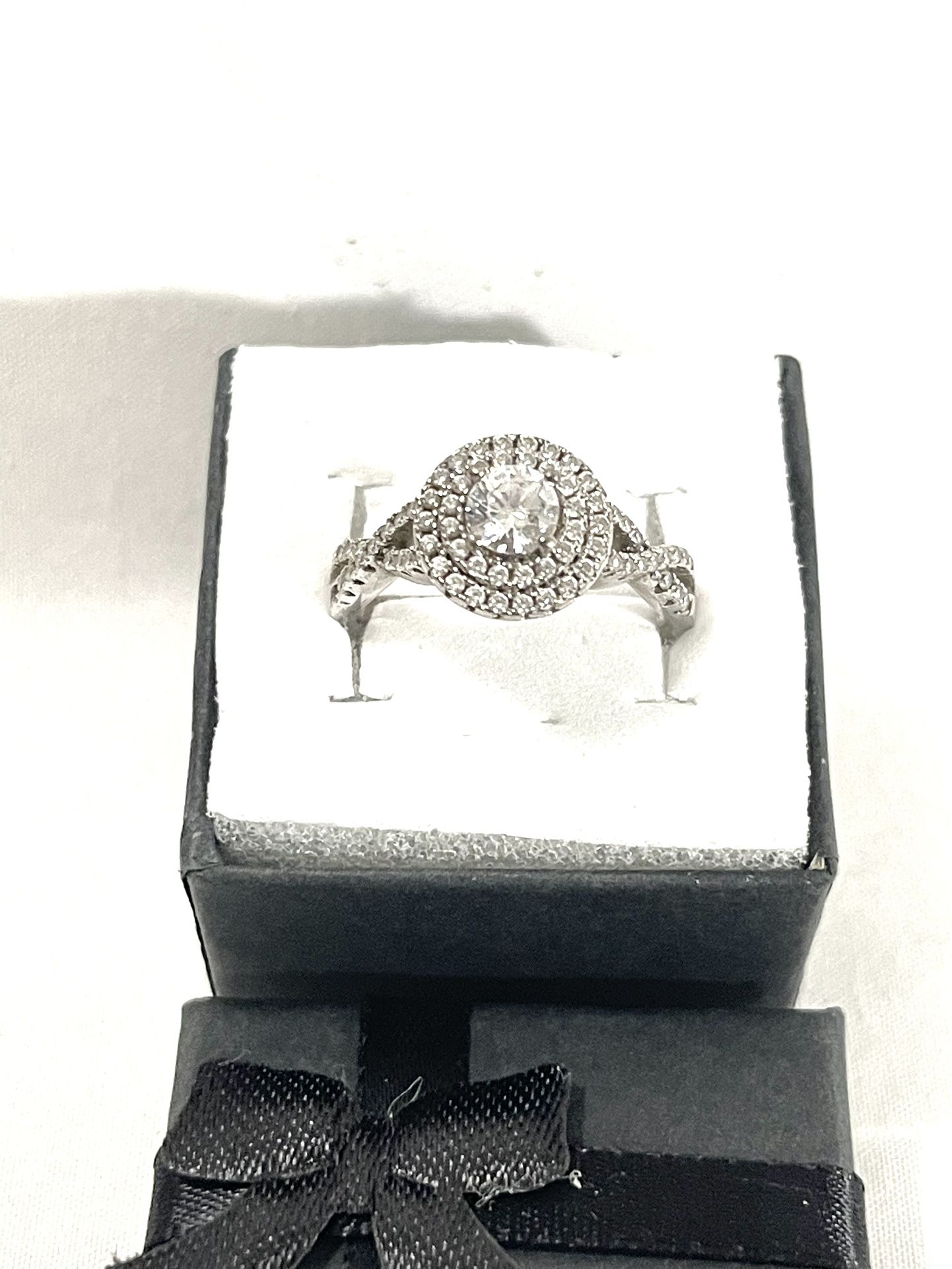 Brand New Cubic Zirconia C Diamonds Set In A Sterling Silver Wedding Ring. Size 8.