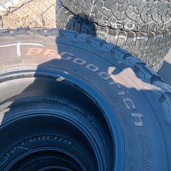 4 llantas Lt 285 70 R17 Bfgoodrich All Terrain