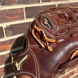 Nice Mizuno MVP Baseball Glove