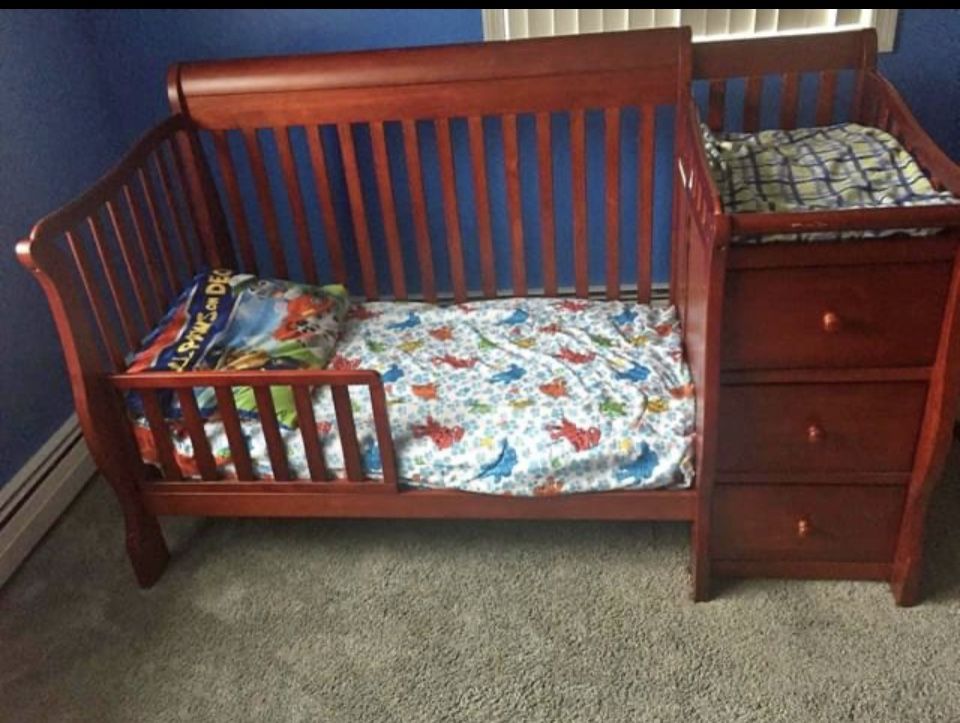 Crib With Changing Table