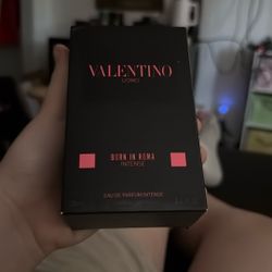 Valentino Born In Roma Intense 