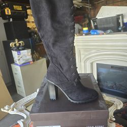 Heeled Black Boots 7.5