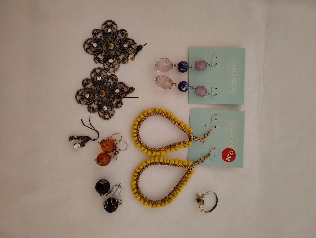 Costume Jewelry 