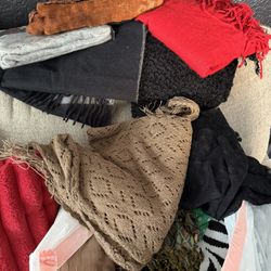 LARGE BAG FULL OF SCARVES SCARF LOT BUFANDAS