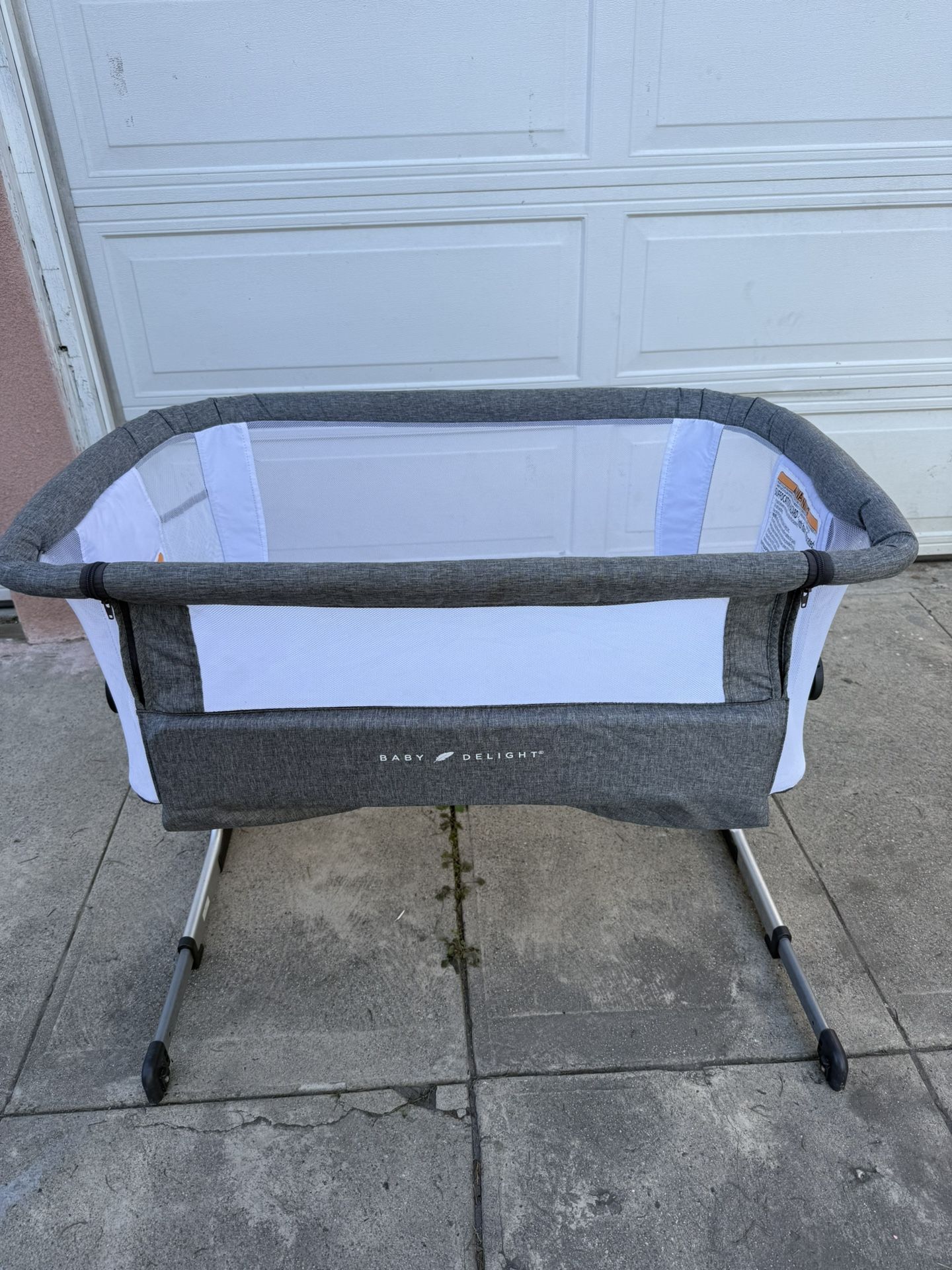 Basinet Baby Delight