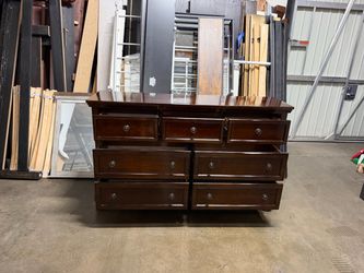 Dark Wood 7-Drawer Dresser