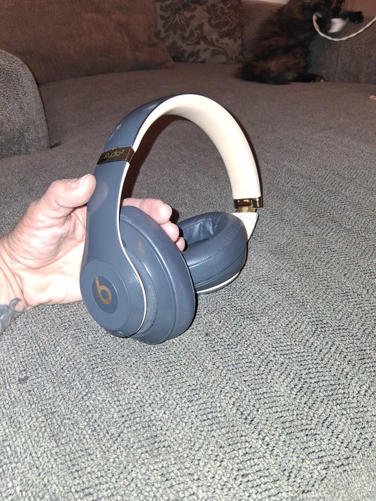 Studio 3 beats by dre