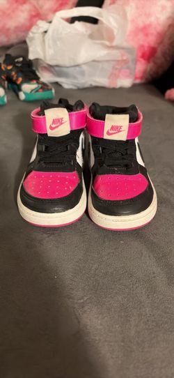 Girls Nikes
