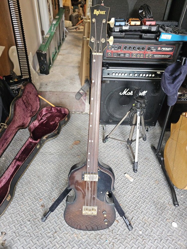 Univox Violin Bass