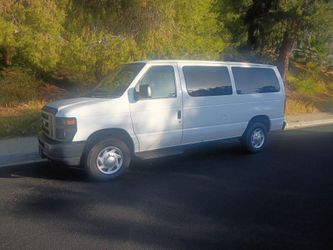 2012 Ford E-350