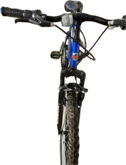 Mountain bike for men or women, 26-inch wheels