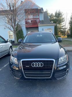 Audi Q5 SUV Black 2012