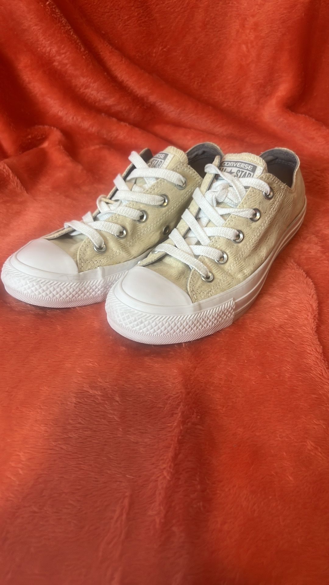 NWOT Converse Chuck Low Hybrid Texture Sneaker Saturn Gold Size 6
