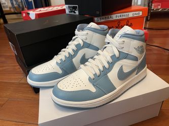 Air Jordan 1 Mid Women size 8.5