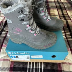 Columbia Bugaboot Plus III Kids Size 6