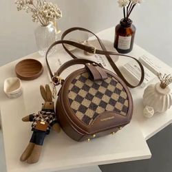 Cute and stylish bag, perfect for all ages Fun, lovely, and easy to match with any outfit 💖 